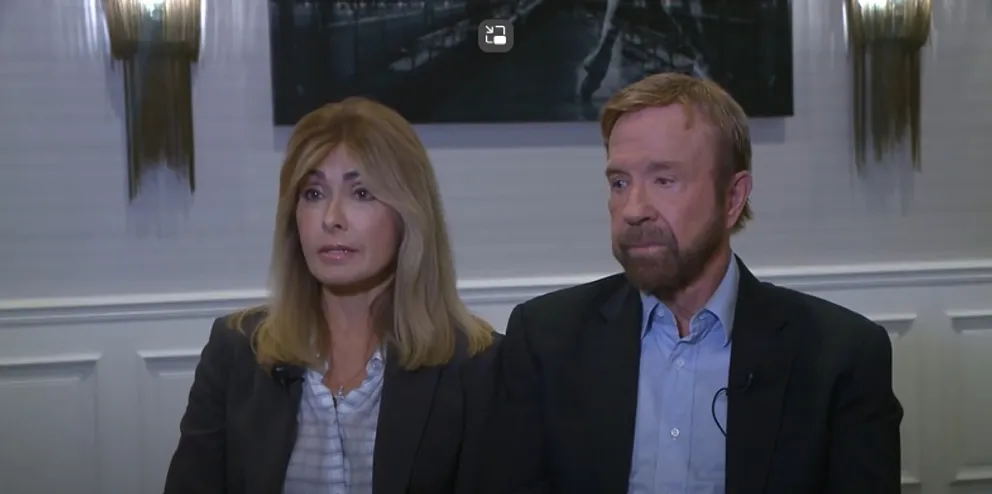 A screenshot of Gena O'Kelly and Chuck Norris opening up about her medical nightmare from a YouTube video dated November 2, 2017. | Source: YouTube/ KPIX | CBS NEWS BAY AREA