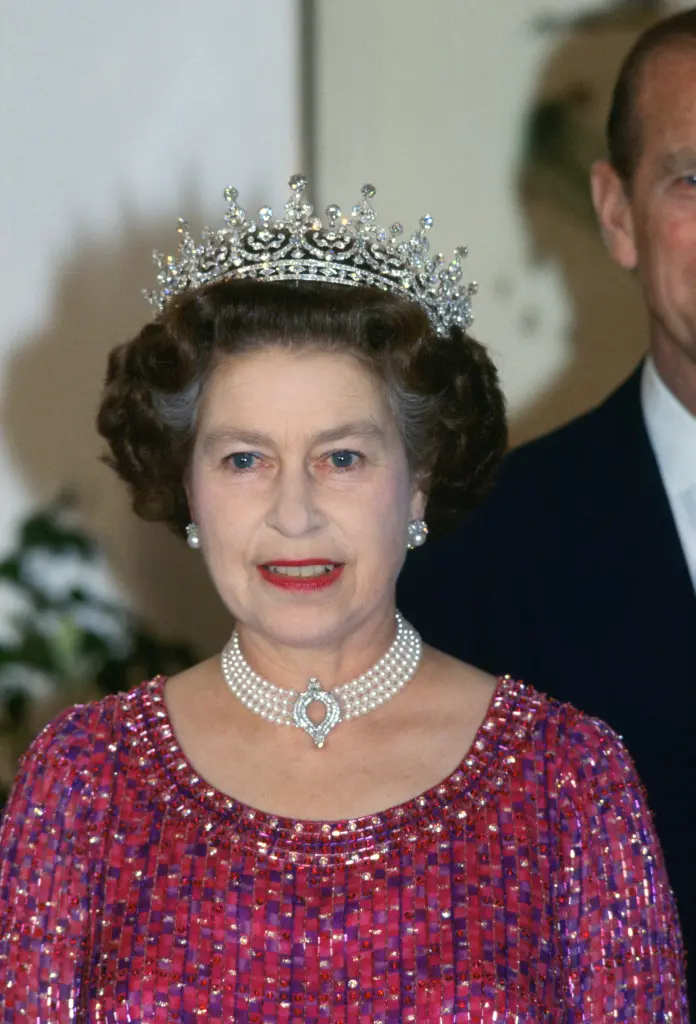 The necklace includes a diamond clasp in a unique curved shape. Tim Graham Photo Library via Getty Images